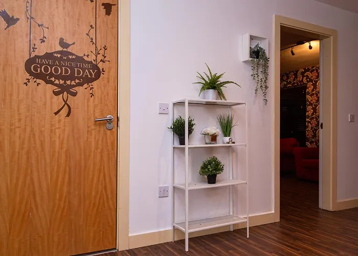 Luxury 3 King Bed Apartment Quayside