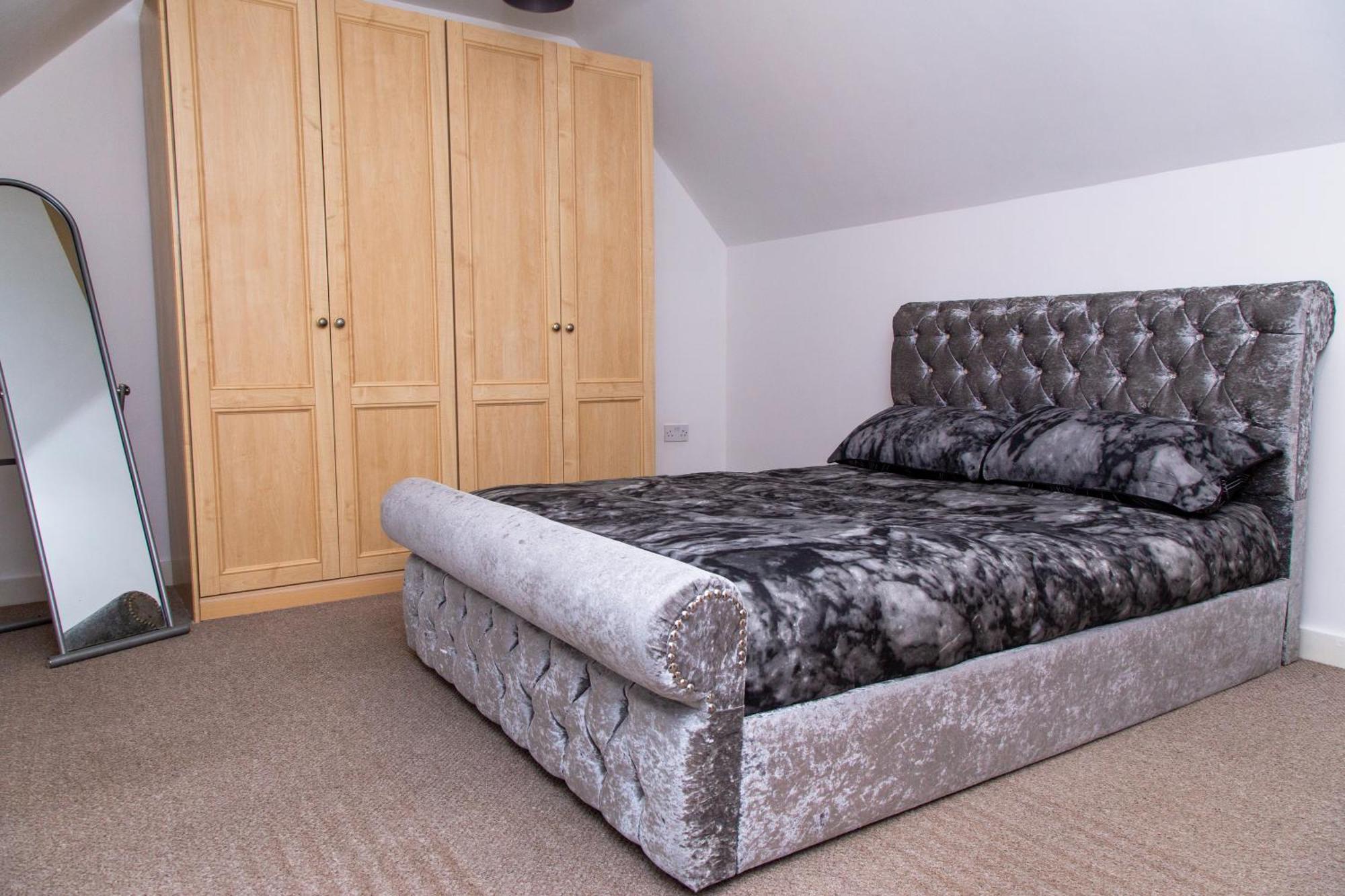 Luxury 3 King Bed Quayside Apartment *